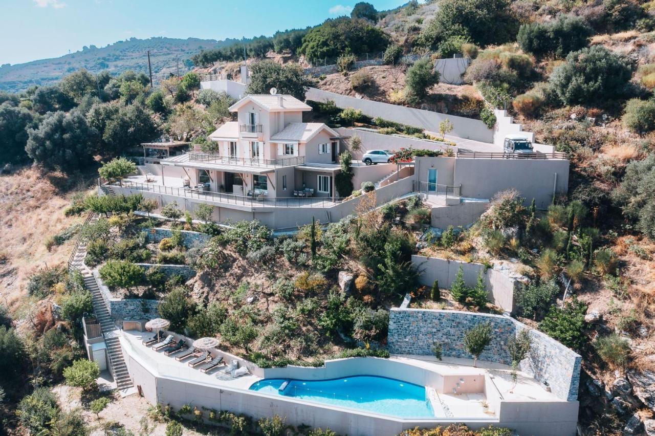 Villa Omikron Rodhia  ภายนอก รูปภาพ