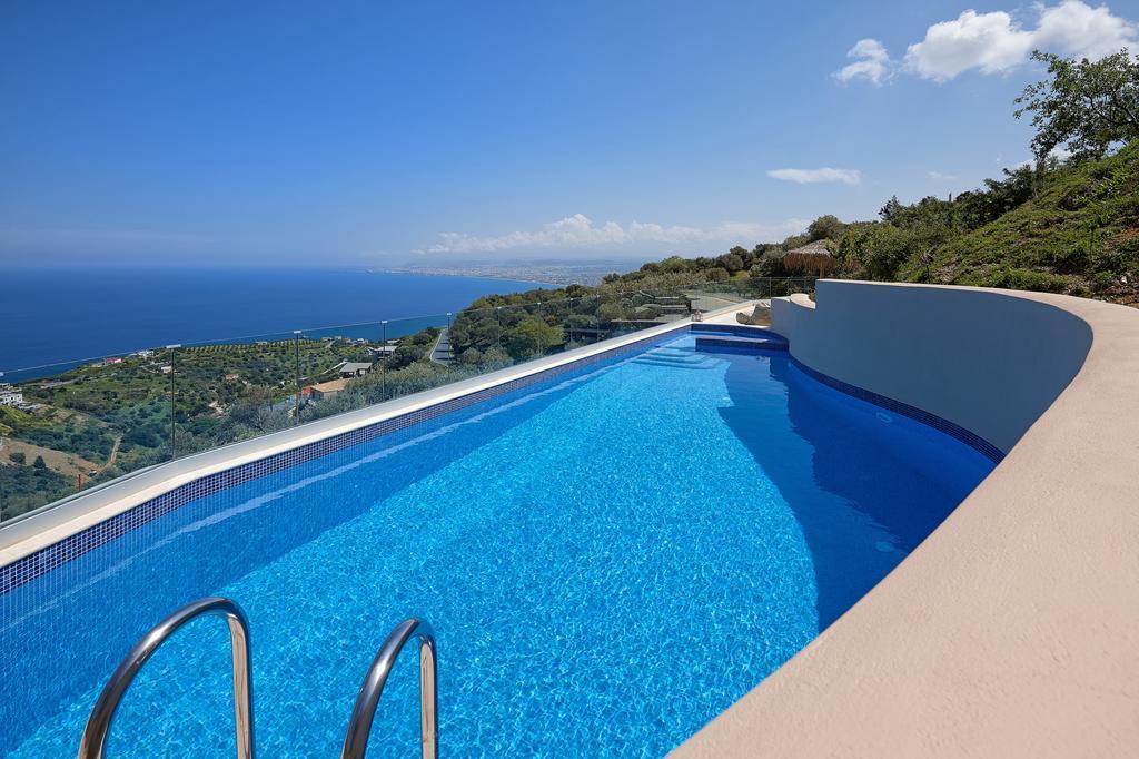 Villa Omikron Rodhia  ภายนอก รูปภาพ